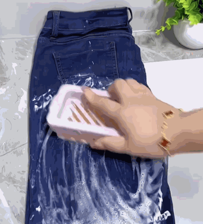 1753349496616057.gif